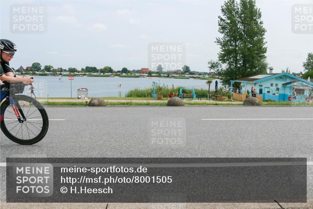 21.06.2025 - 27. Vierlanden-Triathlon H.Heesch http://msf.ph/oto/8001505 15.06.2025 12:37:10 Radfahren 904, 1005 meine-sportfotos.de