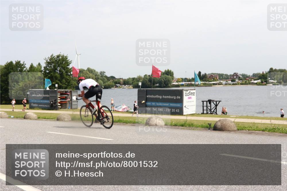 21.06.2025 - 27. Vierlanden-Triathlon H.Heesch http://msf.ph/oto/8001532 15.06.2025 11:45:25 Radfahren 723, 794, 797, 841, 947 meine-sportfotos.de