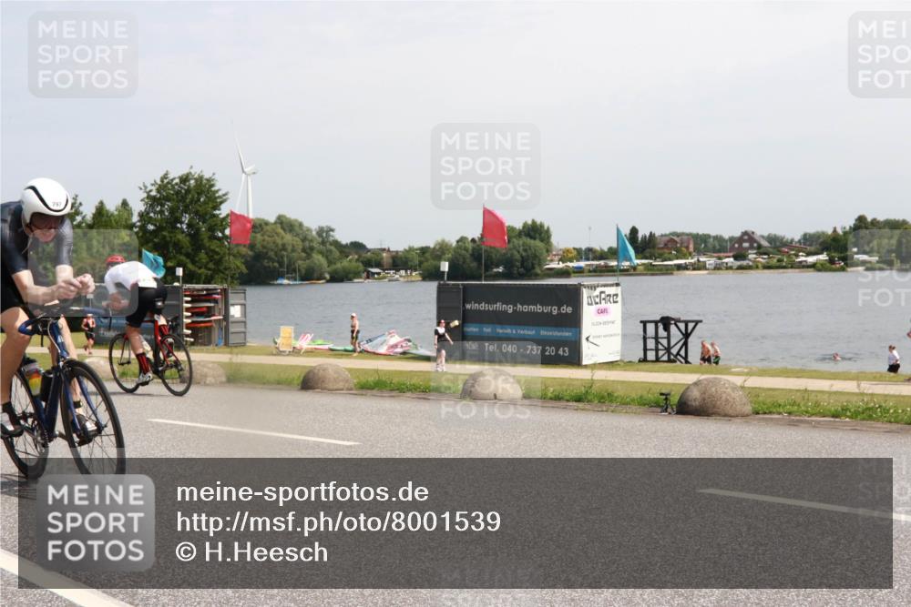 21.06.2025 - 27. Vierlanden-Triathlon H.Heesch http://msf.ph/oto/8001539 15.06.2025 11:45:25 Radfahren 723, 794, 797, 841, 947 meine-sportfotos.de
