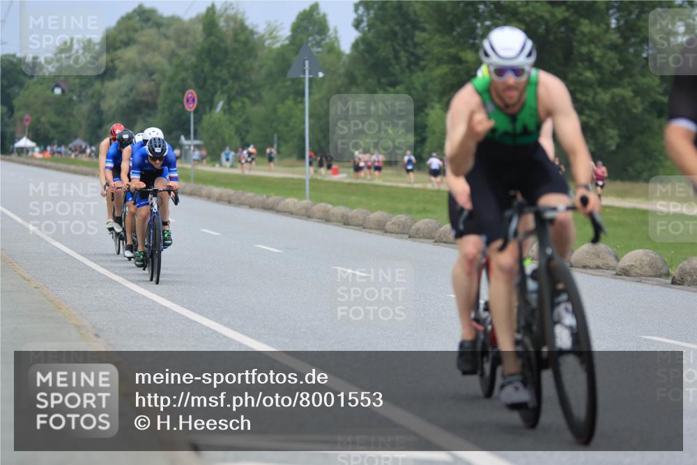 21.06.2025 - 27. Vierlanden-Triathlon H.Heesch http://msf.ph/oto/8001553 15.06.2025 12:38:49 Radfahren 792, 1039, 1040, 1042, 1043, 1044, 1045, 1046, 1047, 1048 meine-sportfotos.de