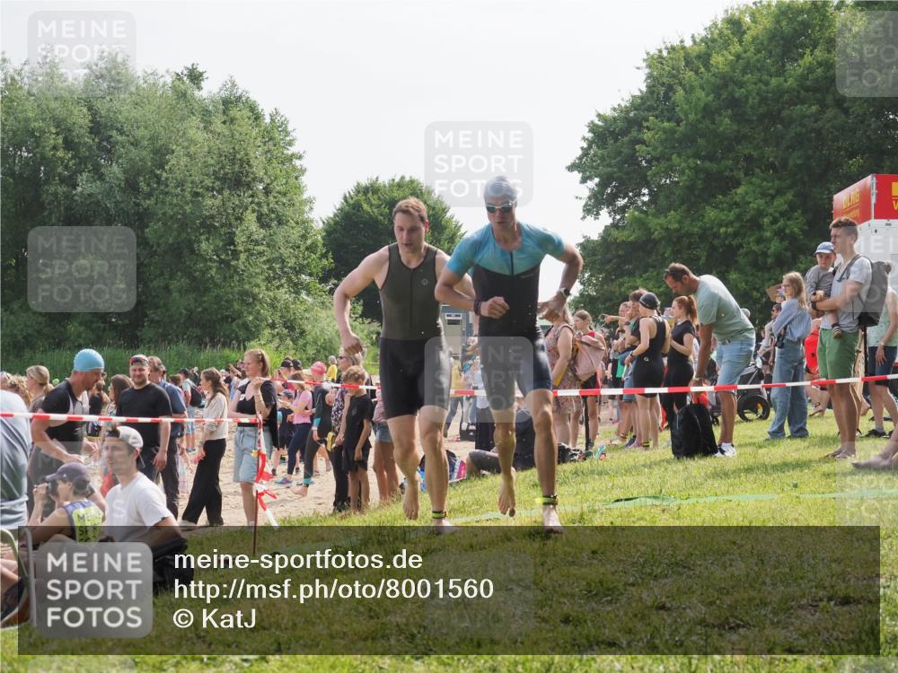 15.06.2025 - 27. Vierlanden-Triathlon KatJ http://msf.ph/oto/8001560 15.06.2025 09:57:42 Schwimmen 287, 298, 309, 340 meine-sportfotos.de