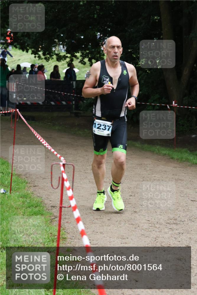 21.06.2025 - 27. Vierlanden-Triathlon Lena Gebhardt http://msf.ph/oto/8001564 15.06.2025 14:06:39 Laufen 20, 1237 meine-sportfotos.de