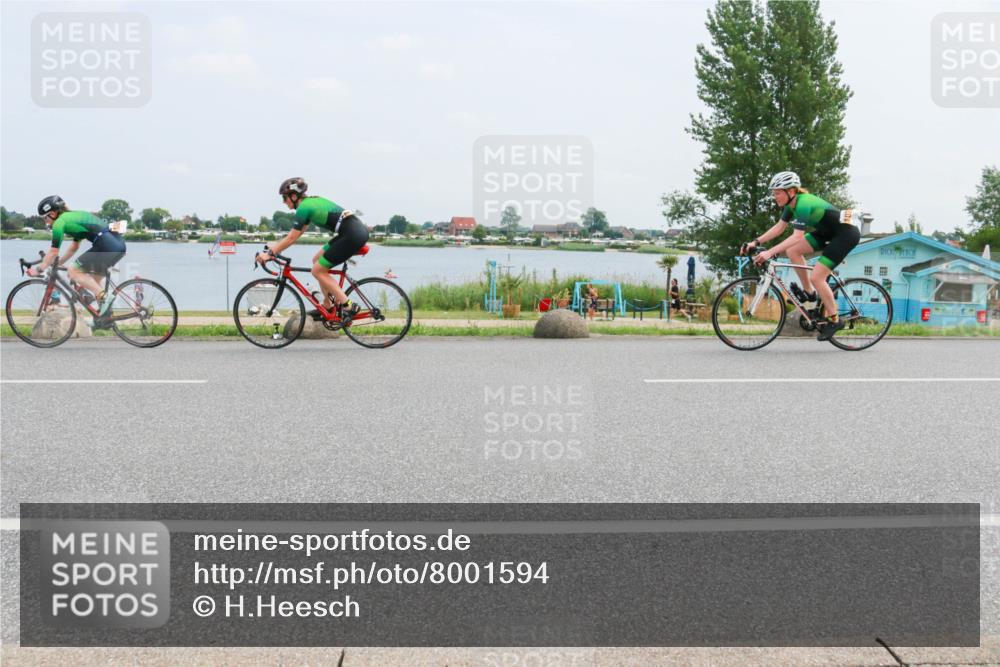 21.06.2025 - 27. Vierlanden-Triathlon H.Heesch http://msf.ph/oto/8001594 15.06.2025 12:37:22 Radfahren 1078, 1079, 1080 meine-sportfotos.de