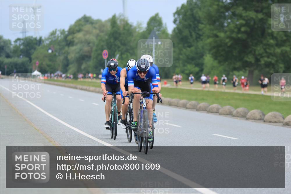 21.06.2025 - 27. Vierlanden-Triathlon H.Heesch http://msf.ph/oto/8001609 15.06.2025 12:38:50 Radfahren 1039, 1040, 1042, 1043, 1044, 1045, 1046, 1047, 1048 meine-sportfotos.de