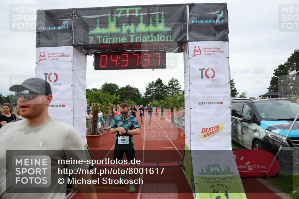 15.06.2025 - 7 Türme Triathlon Michael Strokosch http://msf.ph/oto/8001617 15.06.2025 14:37:36 Ziel 386, 585, 607 meine-sportfotos.de