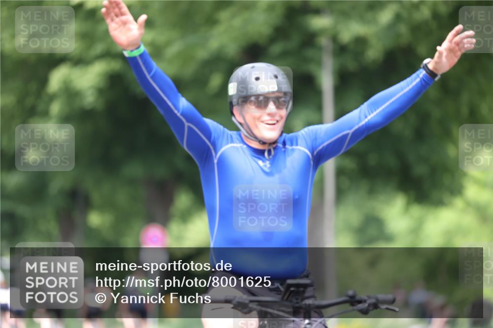 15.06.2025 - 7 Türme Triathlon Yannick Fuchs http://msf.ph/oto/8001625 15.06.2025 13:15:52 Radfahren 326, 418, 487, 666, 752, 788 meine-sportfotos.de