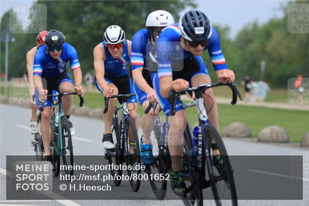 21.06.2025 - 27. Vierlanden-Triathlon H.Heesch http://msf.ph/oto/8001652 15.06.2025 12:38:51 Radfahren 1039, 1040, 1042, 1043, 1044, 1045, 1046, 1047, 1048 meine-sportfotos.de