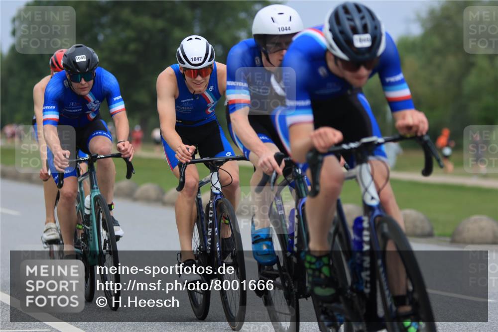 21.06.2025 - 27. Vierlanden-Triathlon H.Heesch http://msf.ph/oto/8001666 15.06.2025 12:38:51 Radfahren 1039, 1040, 1042, 1043, 1044, 1045, 1046, 1047, 1048 meine-sportfotos.de