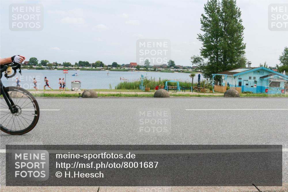 21.06.2025 - 27. Vierlanden-Triathlon H.Heesch http://msf.ph/oto/8001687 15.06.2025 12:37:59 Radfahren 858, 879, 954 meine-sportfotos.de