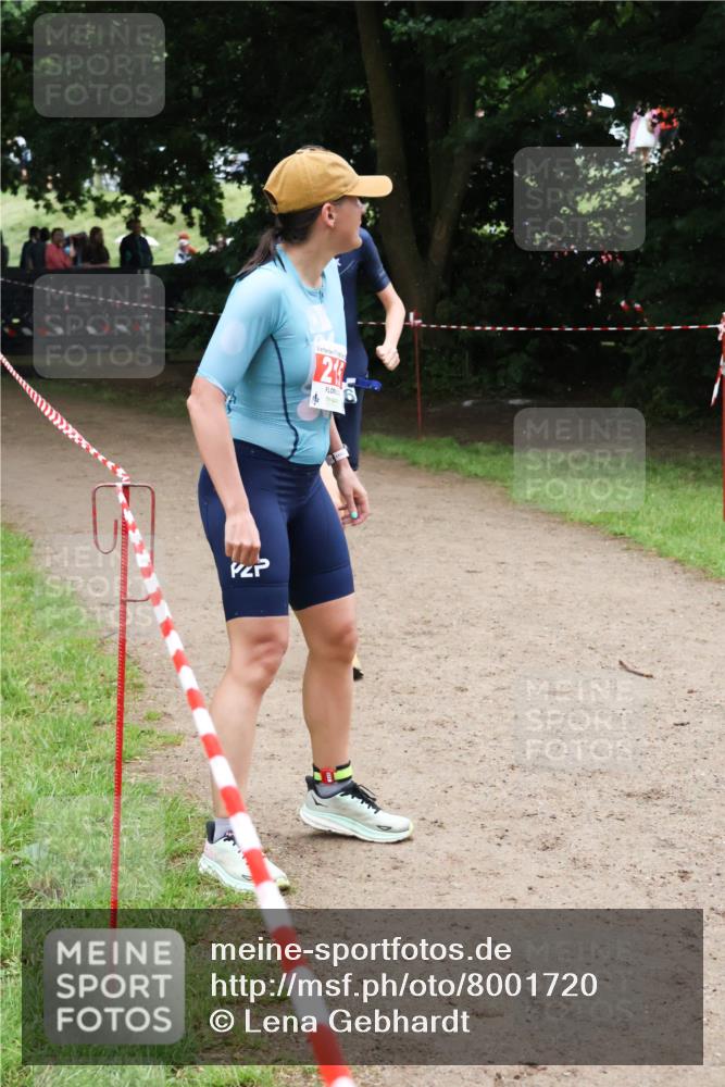 21.06.2025 - 27. Vierlanden-Triathlon Lena Gebhardt http://msf.ph/oto/8001720 15.06.2025 14:06:47 Laufen 21 meine-sportfotos.de