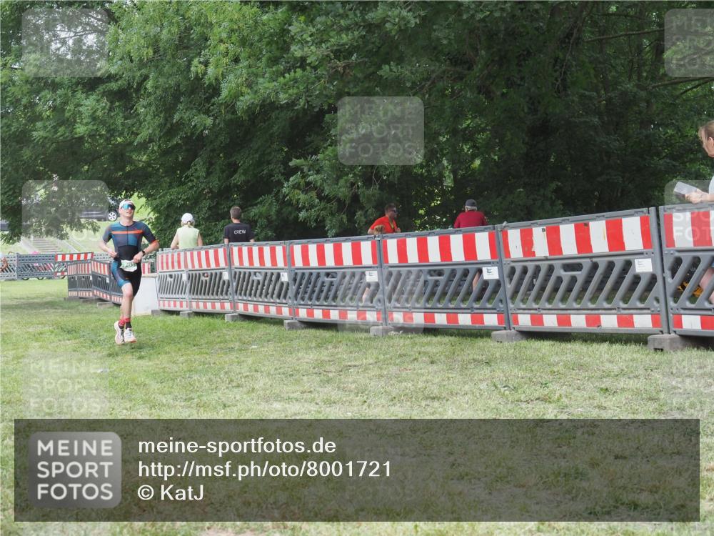 21.06.2025 - 27. Vierlanden-Triathlon KatJ http://msf.ph/oto/8001721 15.06.2025 12:55:50 Ziel 707, 875 meine-sportfotos.de