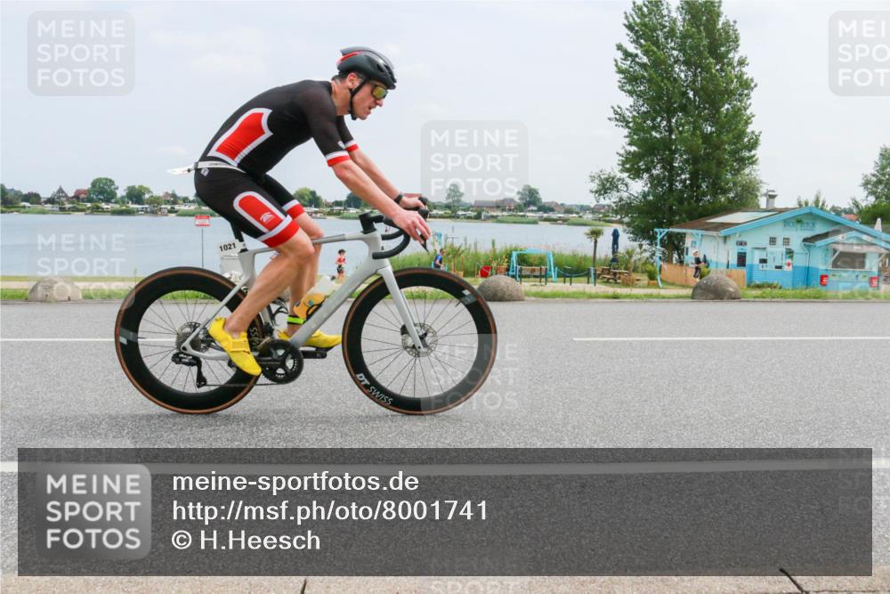 21.06.2025 - 27. Vierlanden-Triathlon H.Heesch http://msf.ph/oto/8001741 15.06.2025 12:38:06 Radfahren 879, 1021 meine-sportfotos.de