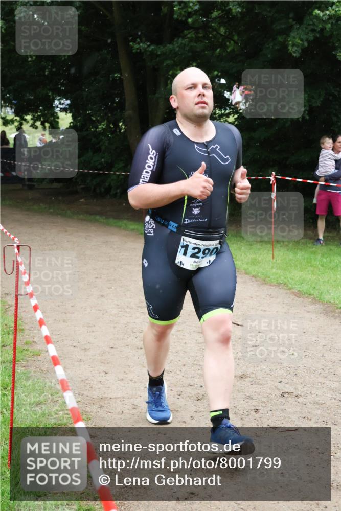 21.06.2025 - 27. Vierlanden-Triathlon Lena Gebhardt http://msf.ph/oto/8001799 15.06.2025 14:06:54 Laufen 1290 meine-sportfotos.de