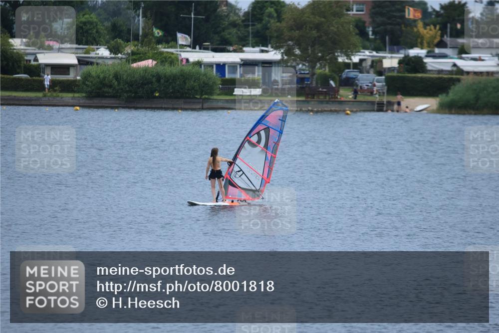 21.06.2025 - 27. Vierlanden-Triathlon H.Heesch http://msf.ph/oto/8001818 15.06.2025 12:39:32 Radfahren 653, 1085, 1086, 1087, 1088 meine-sportfotos.de
