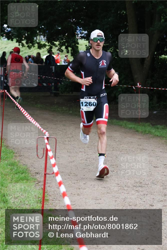 21.06.2025 - 27. Vierlanden-Triathlon Lena Gebhardt http://msf.ph/oto/8001862 15.06.2025 14:07:10 Laufen 3, 20, 5, 1260 meine-sportfotos.de