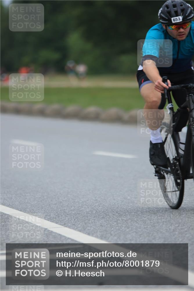 21.06.2025 - 27. Vierlanden-Triathlon H.Heesch http://msf.ph/oto/8001879 15.06.2025 12:39:37 Radfahren 653, 1085, 1086, 1087, 1088 meine-sportfotos.de
