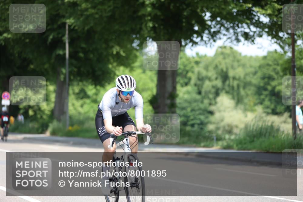 15.06.2025 - 7 Türme Triathlon Yannick Fuchs http://msf.ph/oto/8001895 15.06.2025 12:29:11 Radfahren 353, 596 meine-sportfotos.de
