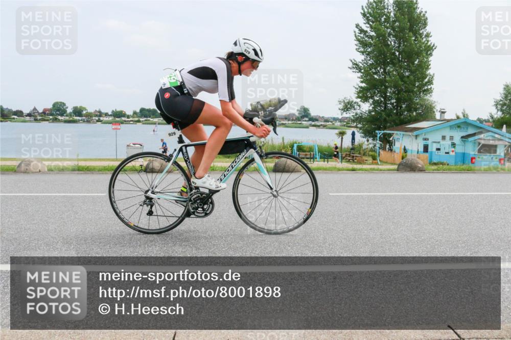 21.06.2025 - 27. Vierlanden-Triathlon H.Heesch http://msf.ph/oto/8001898 15.06.2025 12:38:44 Radfahren 792, 863, 929 meine-sportfotos.de