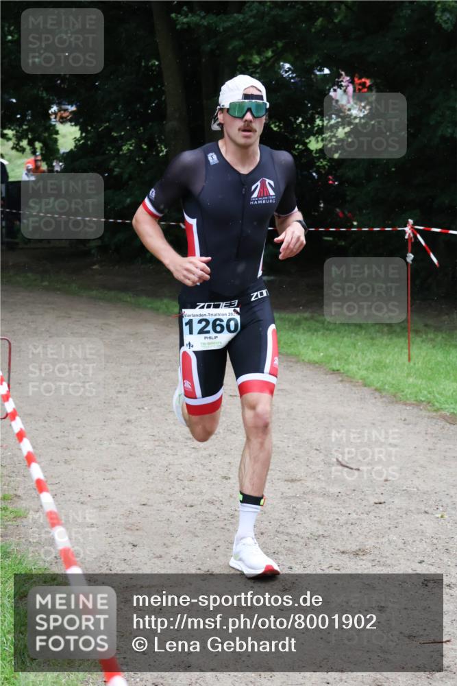 21.06.2025 - 27. Vierlanden-Triathlon Lena Gebhardt http://msf.ph/oto/8001902 15.06.2025 14:07:11 Laufen 202, 1260 meine-sportfotos.de