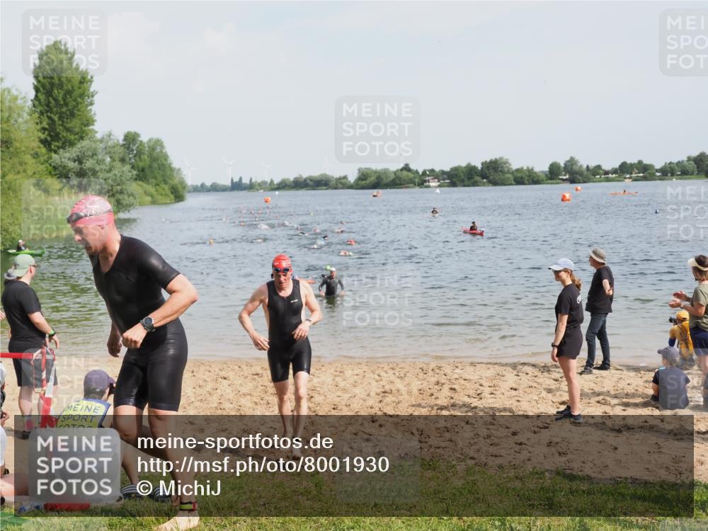 21.06.2025 - 27. Vierlanden-Triathlon MichiJ http://msf.ph/oto/8001930 15.06.2026 10:04:53 Schwimmen 389, 400 meine-sportfotos.de