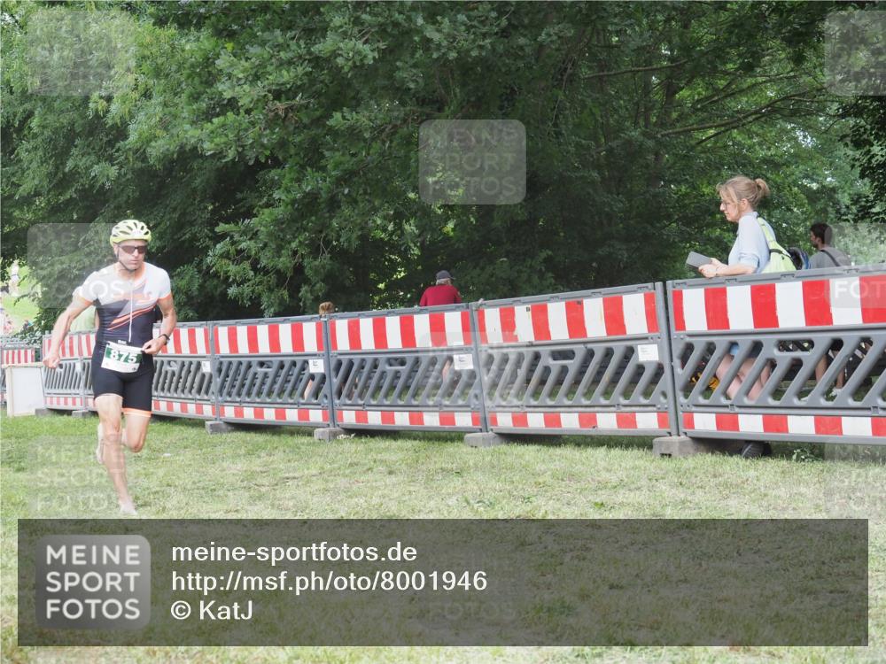 21.06.2025 - 27. Vierlanden-Triathlon KatJ http://msf.ph/oto/8001946 15.06.2025 12:55:56 Ziel 6, 730, 875, 1002 meine-sportfotos.de