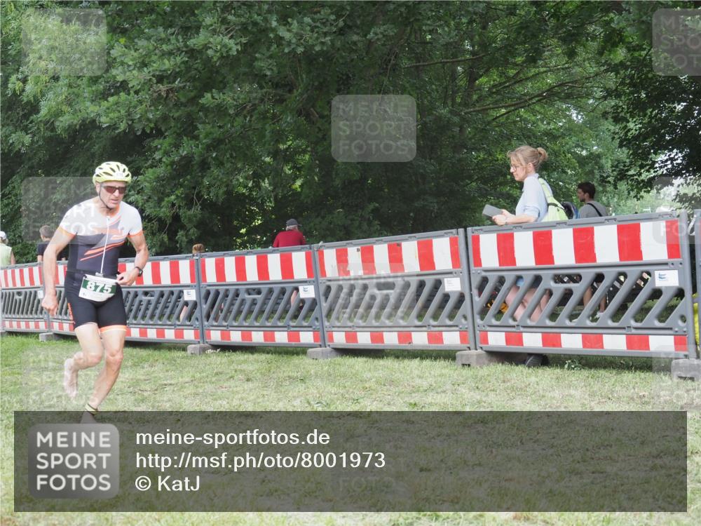 21.06.2025 - 27. Vierlanden-Triathlon KatJ http://msf.ph/oto/8001973 15.06.2025 12:55:57 Ziel 6, 730, 875, 1002 meine-sportfotos.de