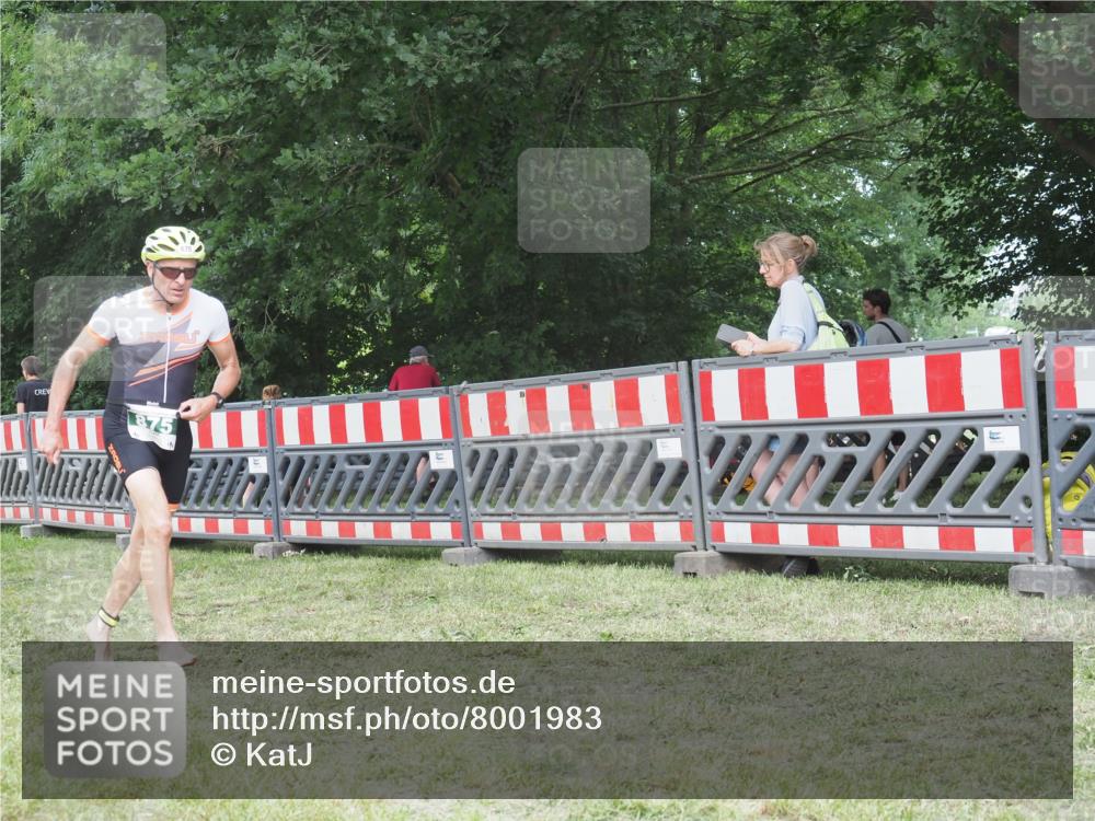 21.06.2025 - 27. Vierlanden-Triathlon KatJ http://msf.ph/oto/8001983 15.06.2025 12:55:57 Ziel 6, 730, 875, 1002 meine-sportfotos.de