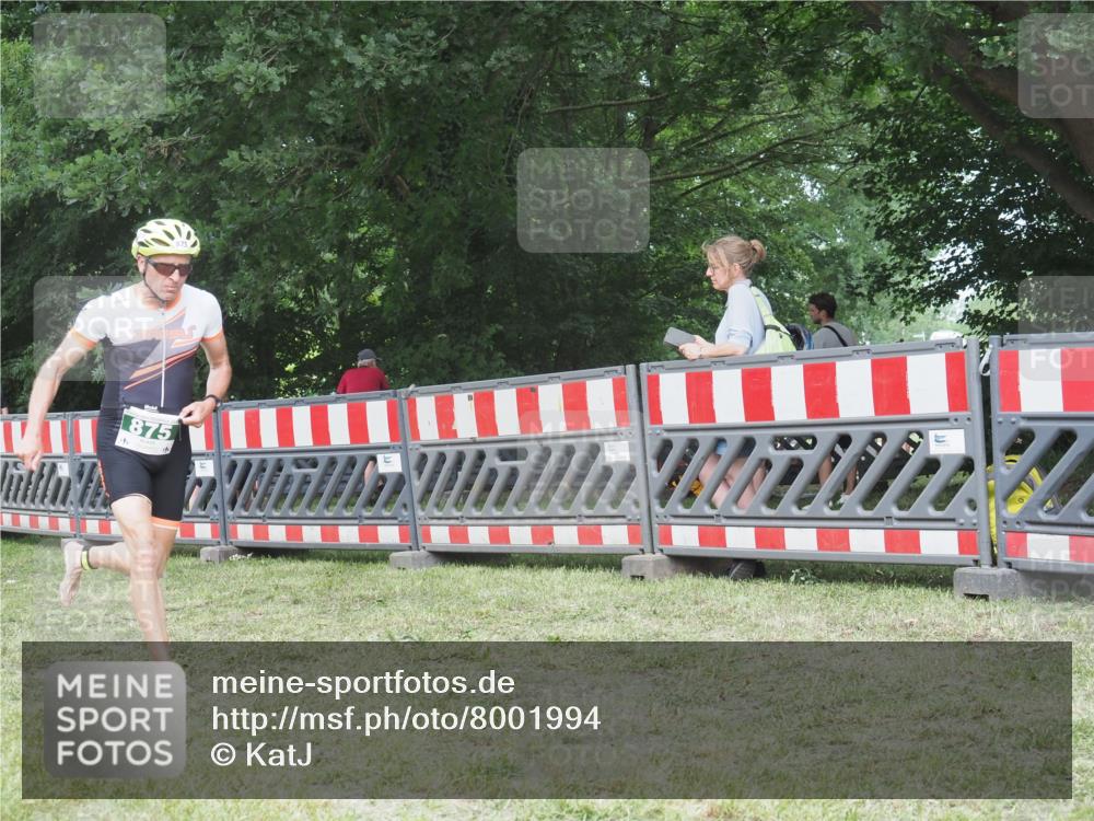 21.06.2025 - 27. Vierlanden-Triathlon KatJ http://msf.ph/oto/8001994 15.06.2025 12:55:57 Ziel 6, 730, 875, 1002 meine-sportfotos.de