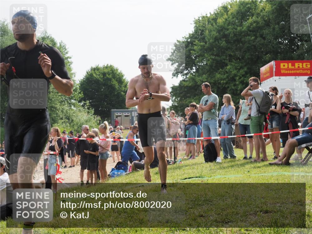 15.06.2025 - 27. Vierlanden-Triathlon KatJ http://msf.ph/oto/8002020 15.06.2025 09:57:55 Schwimmen 291, 330, 347, 827 meine-sportfotos.de