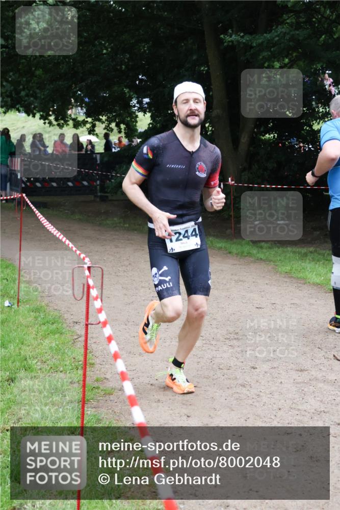 21.06.2025 - 27. Vierlanden-Triathlon Lena Gebhardt http://msf.ph/oto/8002048 15.06.2025 14:07:30 Laufen 34, 202, 244 meine-sportfotos.de