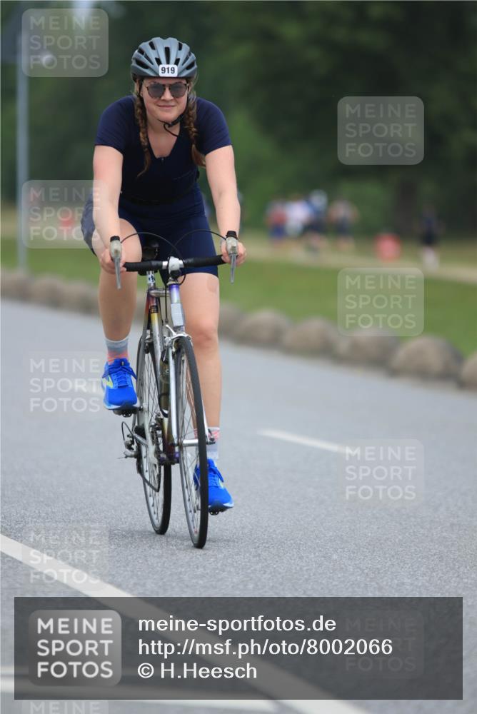 21.06.2025 - 27. Vierlanden-Triathlon H.Heesch http://msf.ph/oto/8002066 15.06.2025 12:40:33 Radfahren 919, 967, 1093, 1094, 1095, 1096 meine-sportfotos.de