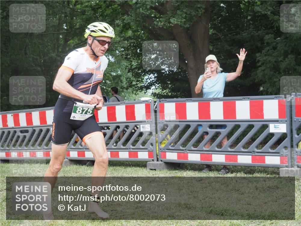 21.06.2025 - 27. Vierlanden-Triathlon KatJ http://msf.ph/oto/8002073 15.06.2025 12:55:58 Ziel 6, 730, 875, 1002 meine-sportfotos.de