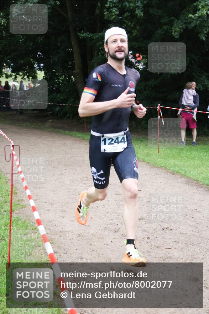 21.06.2025 - 27. Vierlanden-Triathlon Lena Gebhardt http://msf.ph/oto/8002077 15.06.2025 14:07:31 Laufen 202, 1244 meine-sportfotos.de