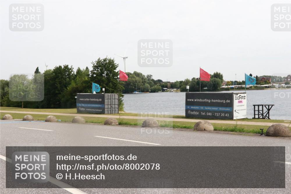 15.06.2025 - 27. Vierlanden-Triathlon H.Heesch http://msf.ph/oto/8002078 15.06.2025 10:28:31 Radfahren 108, 568 meine-sportfotos.de