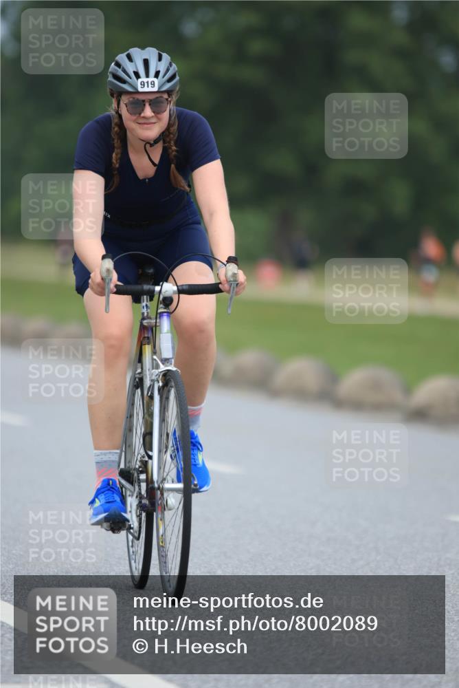 21.06.2025 - 27. Vierlanden-Triathlon H.Heesch http://msf.ph/oto/8002089 15.06.2025 12:40:34 Radfahren 919, 967, 1093, 1094, 1095, 1096 meine-sportfotos.de
