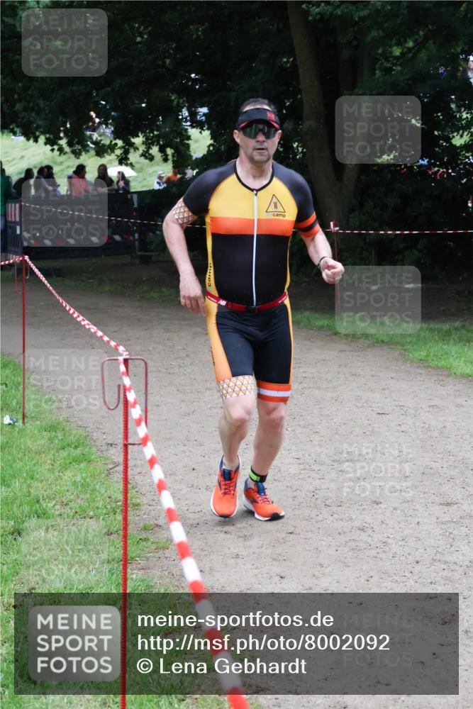 21.06.2025 - 27. Vierlanden-Triathlon Lena Gebhardt http://msf.ph/oto/8002092 15.06.2025 14:07:36 Laufen  meine-sportfotos.de