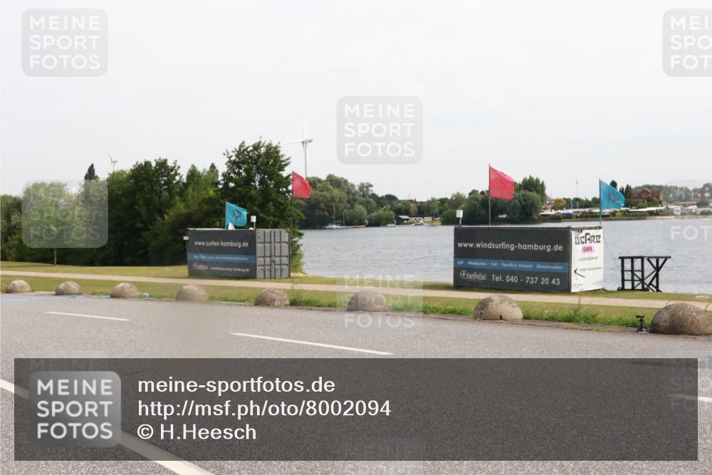 15.06.2025 - 27. Vierlanden-Triathlon H.Heesch http://msf.ph/oto/8002094 15.06.2025 10:28:31 Radfahren 108, 568 meine-sportfotos.de