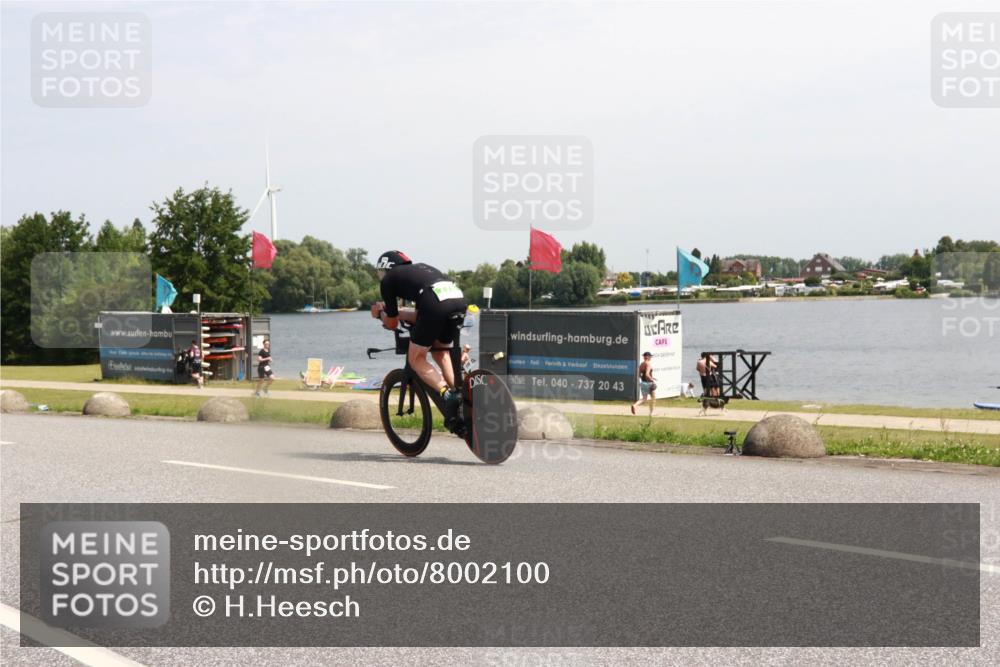 21.06.2025 - 27. Vierlanden-Triathlon H.Heesch http://msf.ph/oto/8002100 15.06.2025 11:46:50 Radfahren 222, 678 meine-sportfotos.de