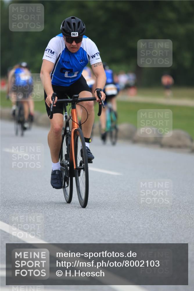 21.06.2025 - 27. Vierlanden-Triathlon H.Heesch http://msf.ph/oto/8002103 15.06.2025 12:40:38 Radfahren 919, 967, 1094, 1096 meine-sportfotos.de