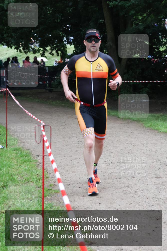21.06.2025 - 27. Vierlanden-Triathlon Lena Gebhardt http://msf.ph/oto/8002104 15.06.2025 14:07:36 Laufen  meine-sportfotos.de