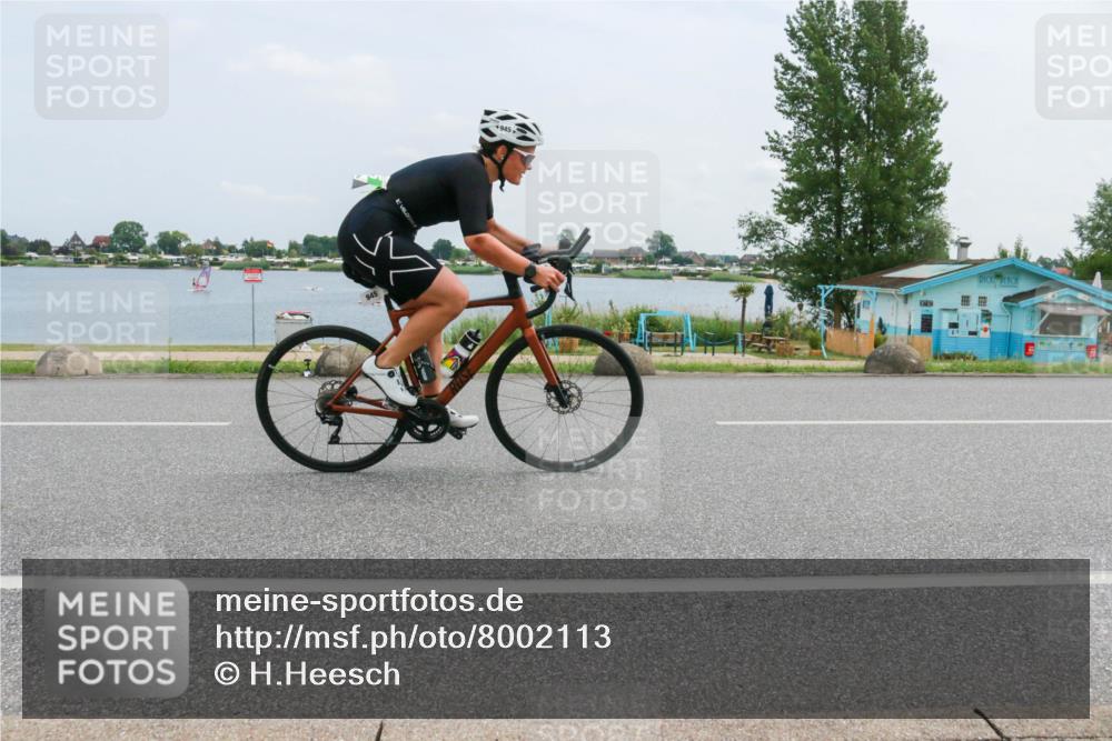 21.06.2025 - 27. Vierlanden-Triathlon H.Heesch http://msf.ph/oto/8002113 15.06.2025 12:39:18 Radfahren 945 meine-sportfotos.de