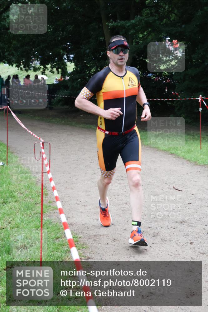 21.06.2025 - 27. Vierlanden-Triathlon Lena Gebhardt http://msf.ph/oto/8002119 15.06.2025 14:07:37 Laufen  meine-sportfotos.de