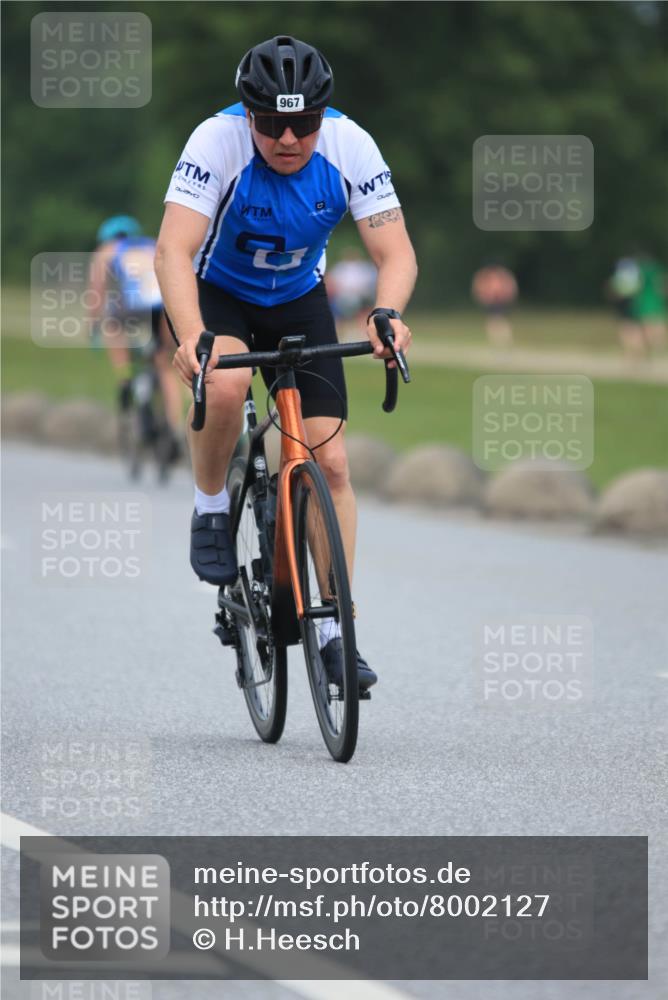 21.06.2025 - 27. Vierlanden-Triathlon H.Heesch http://msf.ph/oto/8002127 15.06.2025 12:40:38 Radfahren 919, 967, 1094, 1096 meine-sportfotos.de