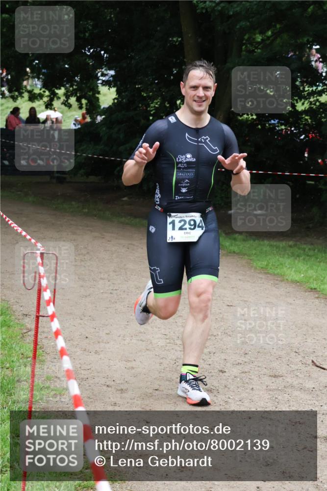 21.06.2025 - 27. Vierlanden-Triathlon Lena Gebhardt http://msf.ph/oto/8002139 15.06.2025 14:07:44 Laufen 1294 meine-sportfotos.de