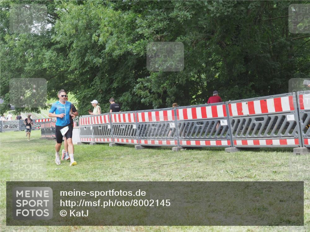 21.06.2025 - 27. Vierlanden-Triathlon KatJ http://msf.ph/oto/8002145 15.06.2025 12:56:00 Ziel 6, 730, 1002 meine-sportfotos.de