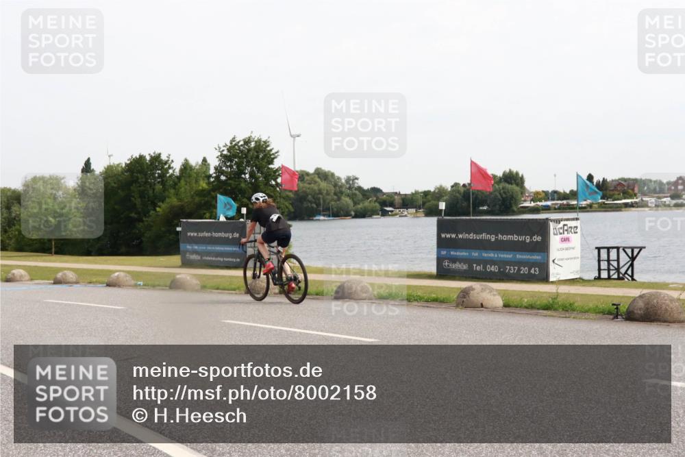15.06.2025 - 27. Vierlanden-Triathlon H.Heesch http://msf.ph/oto/8002158 15.06.2025 10:28:32 Radfahren 108, 519, 568 meine-sportfotos.de