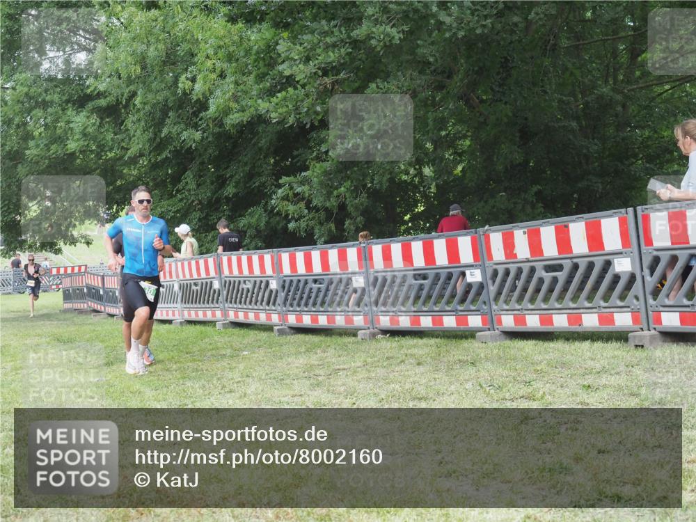 21.06.2025 - 27. Vierlanden-Triathlon KatJ http://msf.ph/oto/8002160 15.06.2025 12:56:01 Ziel 6, 730, 1002 meine-sportfotos.de