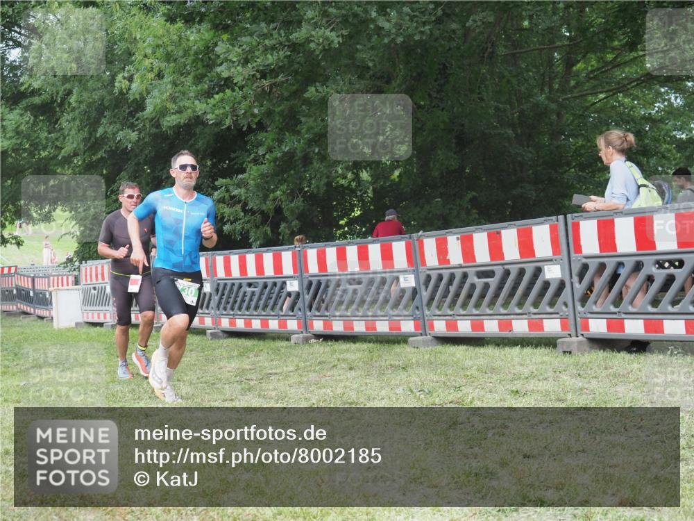 21.06.2025 - 27. Vierlanden-Triathlon KatJ http://msf.ph/oto/8002185 15.06.2025 12:56:01 Ziel 6, 730, 1002 meine-sportfotos.de