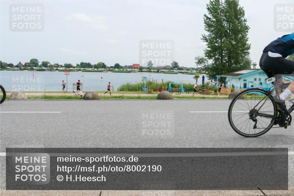 21.06.2025 - 27. Vierlanden-Triathlon H.Heesch http://msf.ph/oto/8002190 15.06.2025 12:39:40 Radfahren 653, 1085, 1086, 1087, 1088 meine-sportfotos.de
