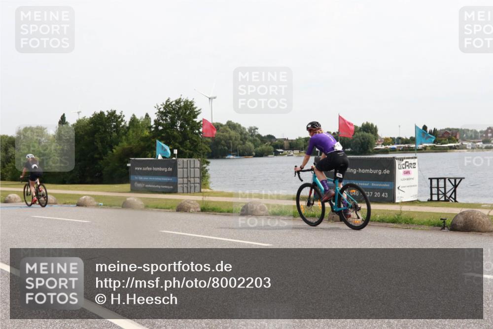 15.06.2025 - 27. Vierlanden-Triathlon H.Heesch http://msf.ph/oto/8002203 15.06.2025 10:28:33 Radfahren 108, 138, 519 meine-sportfotos.de